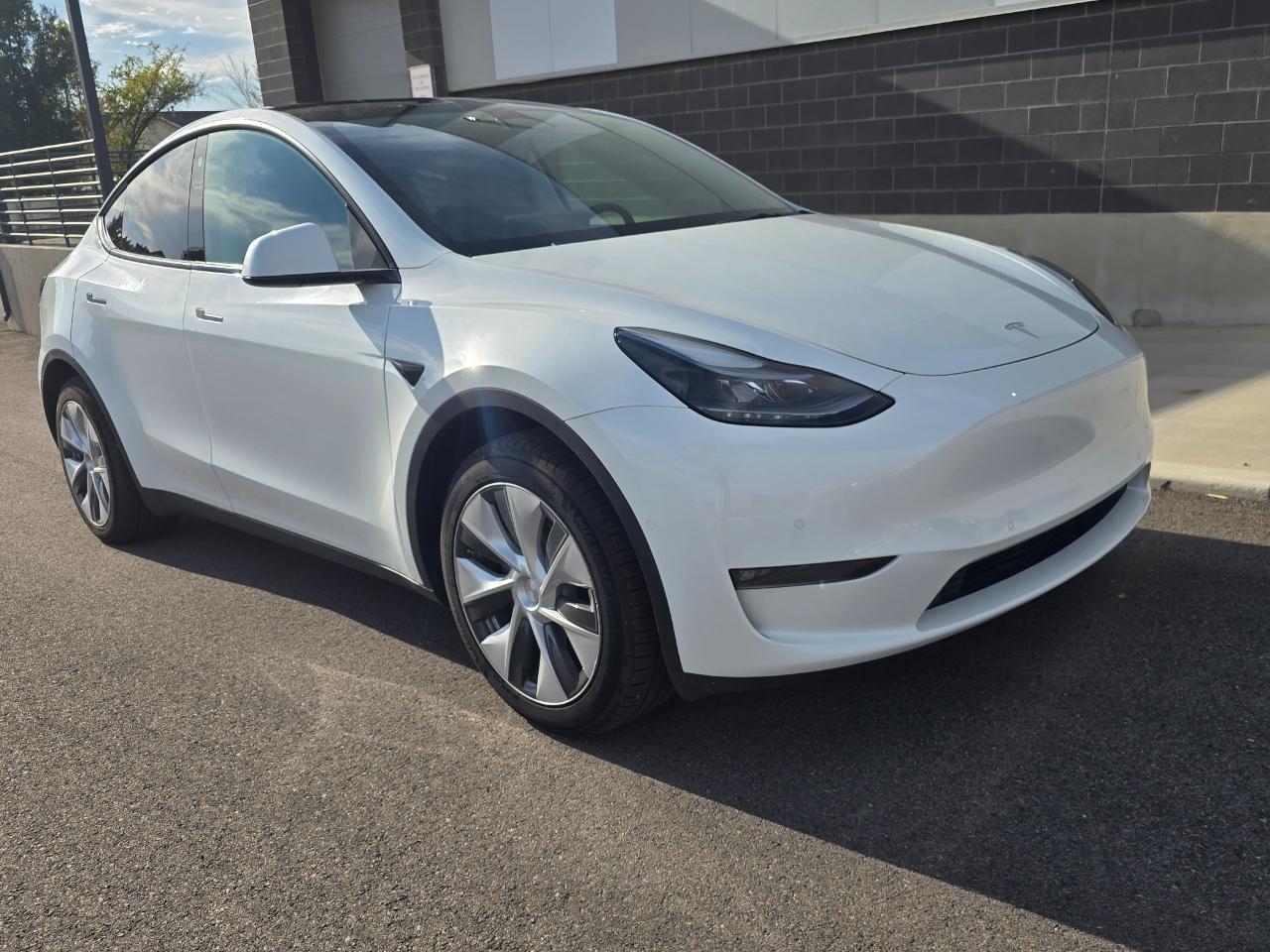 tesla model y 2022 7SAYGDEE6NF447857 image tesla model y 2022 7SAYGDEE6NF447857 image